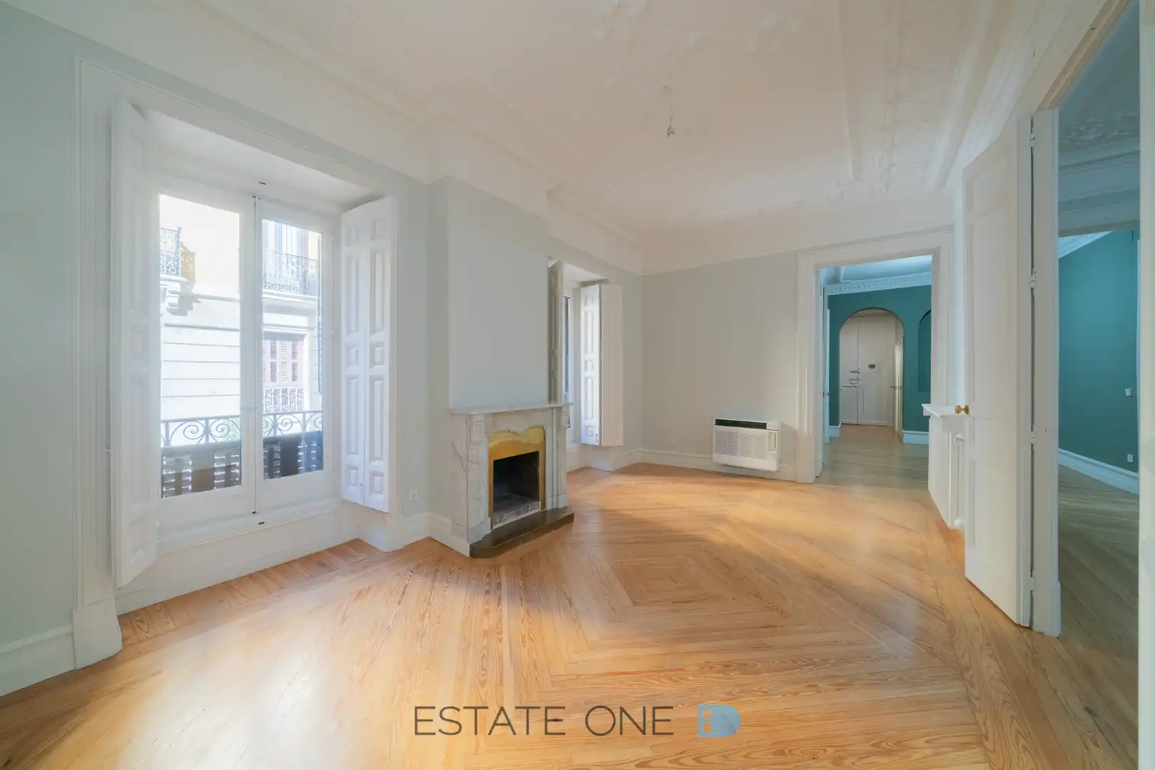 Ground floor for rent in Calle de Lope de Vega, Cortes - Huertas