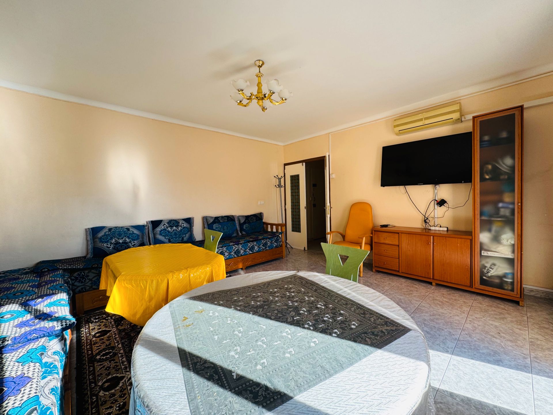 Sala de estar de Piso en venta en Figueres con Calefacción y Terraza