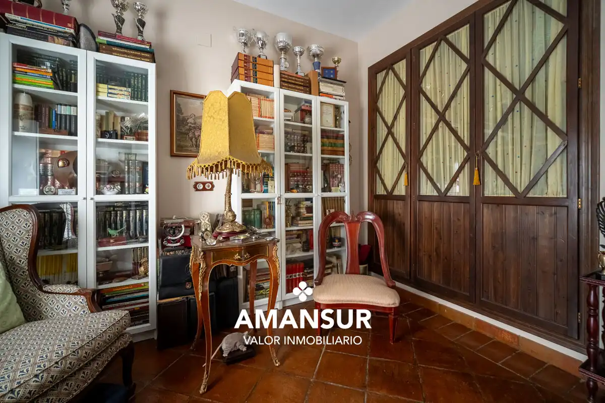Chalet con piscina en venta en Avenida del Almendro, imagen 49