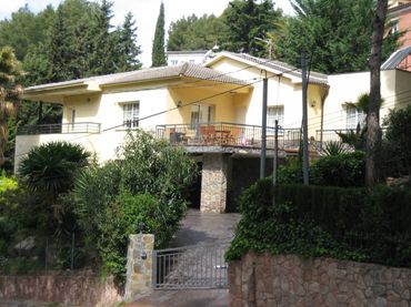 Casa amb jardí en venda a Calle Doctor Trueta 15