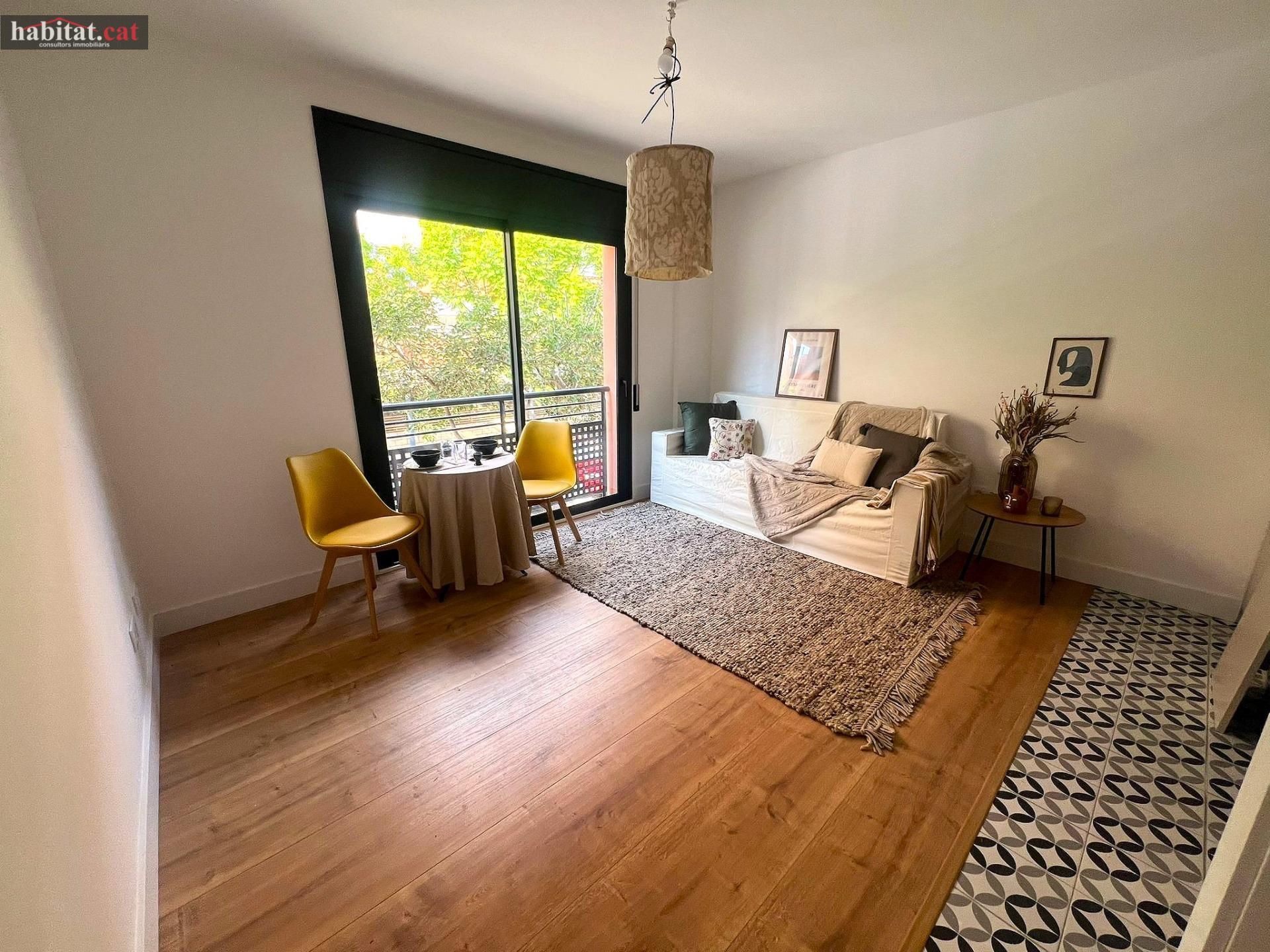 Bedroom of Flat for sale in Vilanova i la Geltrú
