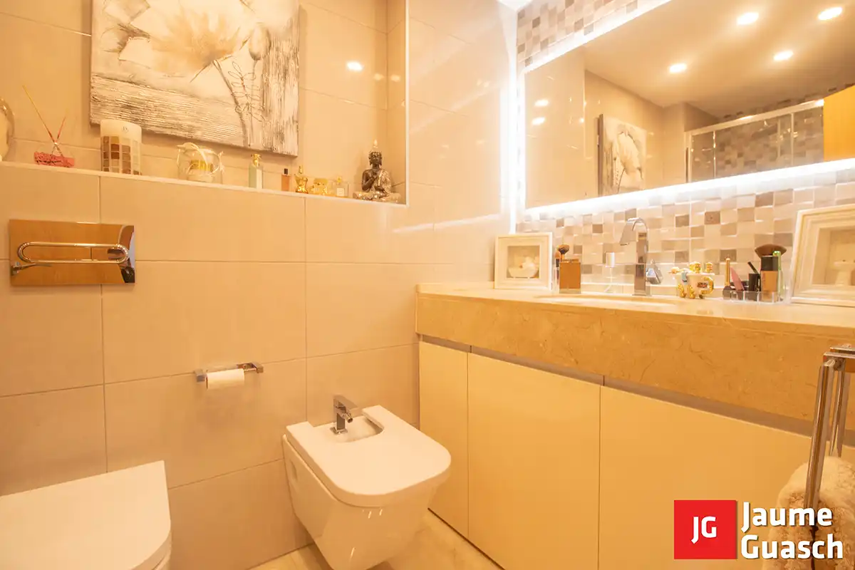 Bathroom of Flat for sale in Torredembarra  with Air Conditioner, Heating and Terrace