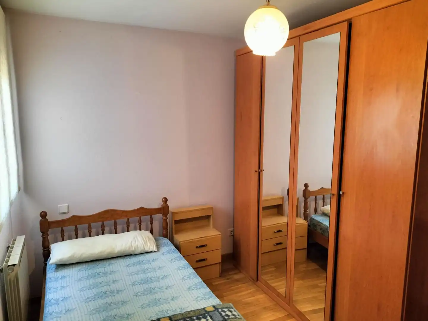 Schlafzimmer von Dachboden zur Miete in Palencia mit Heizung, Parkett und Terrasse