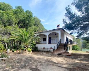 Vista exterior de Finca rústica en venda en Sagunto / Sagunt amb Calefacció, Terrassa i Piscina