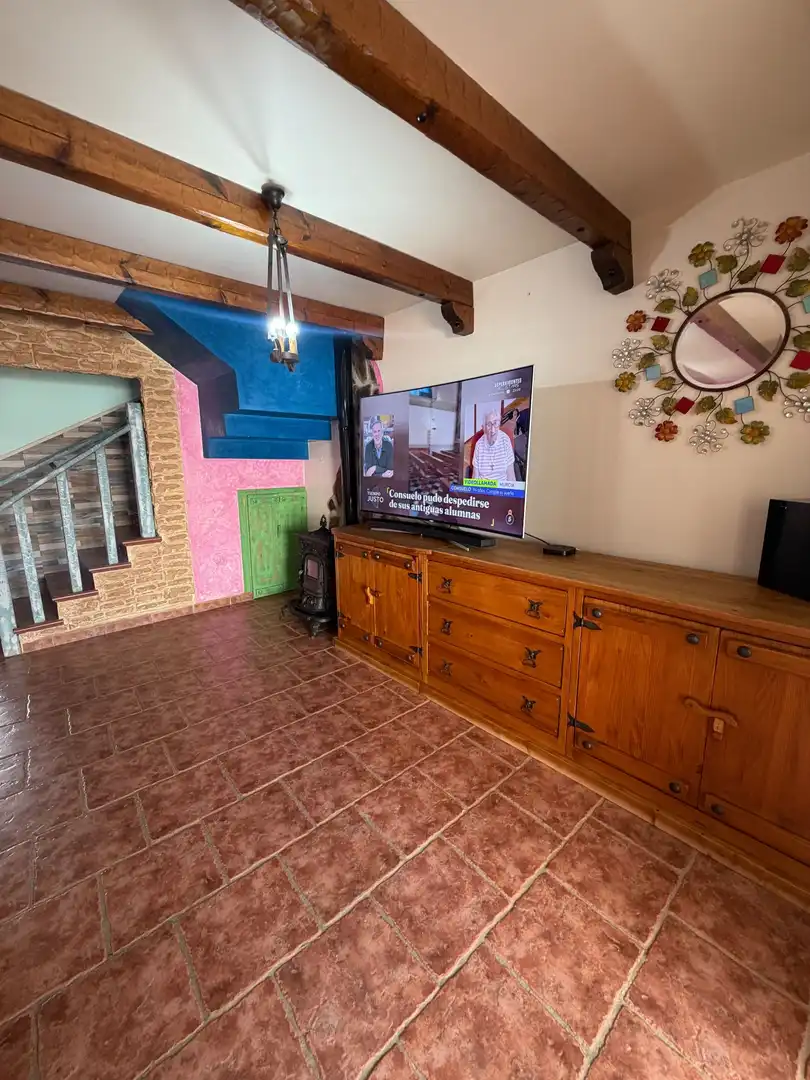 Sala d'estar de Casa adosada en venda en Algeciras amb Aire condicionat i Traster