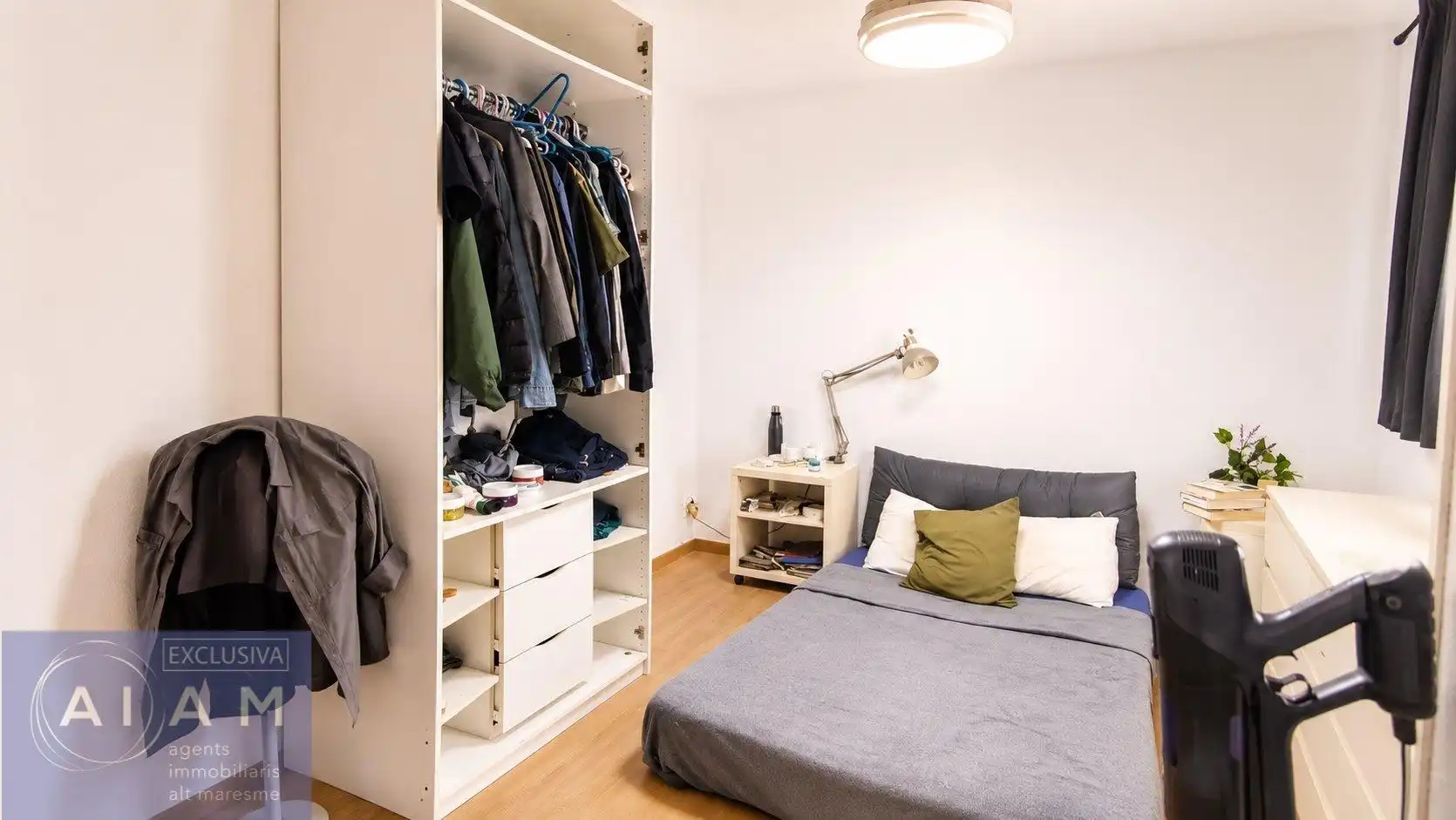 Habitación de Piso en venta en Pineda de Mar con Aire acondicionado y Balcón