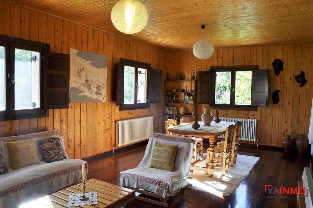 Sala d'estar de Casa o xalet en venda en Zambrana amb Calefacció, Jardí privat i Terrassa