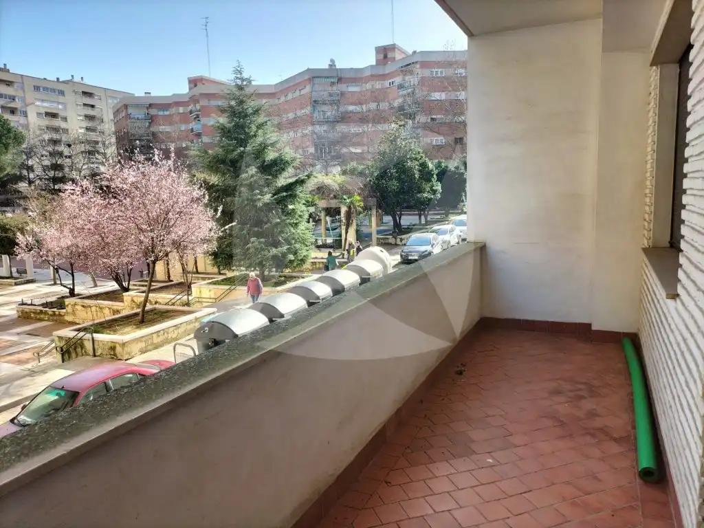 Dormitori de Pis en venda en Badajoz amb Aire condicionat, Calefacció i Terrassa