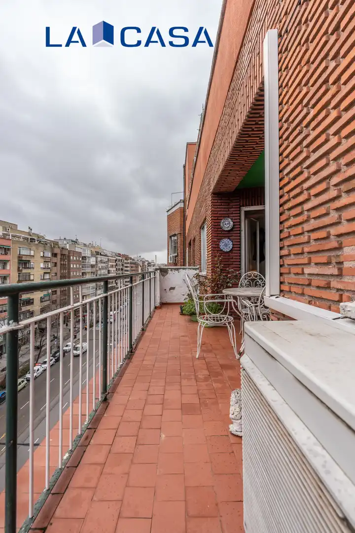 Terrassa de Pis en venda en Madrid amb Calefacció i Terrassa