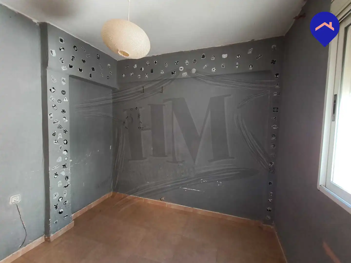 Piso en venta en Valencia con Calefacción, Terraza y Alarma