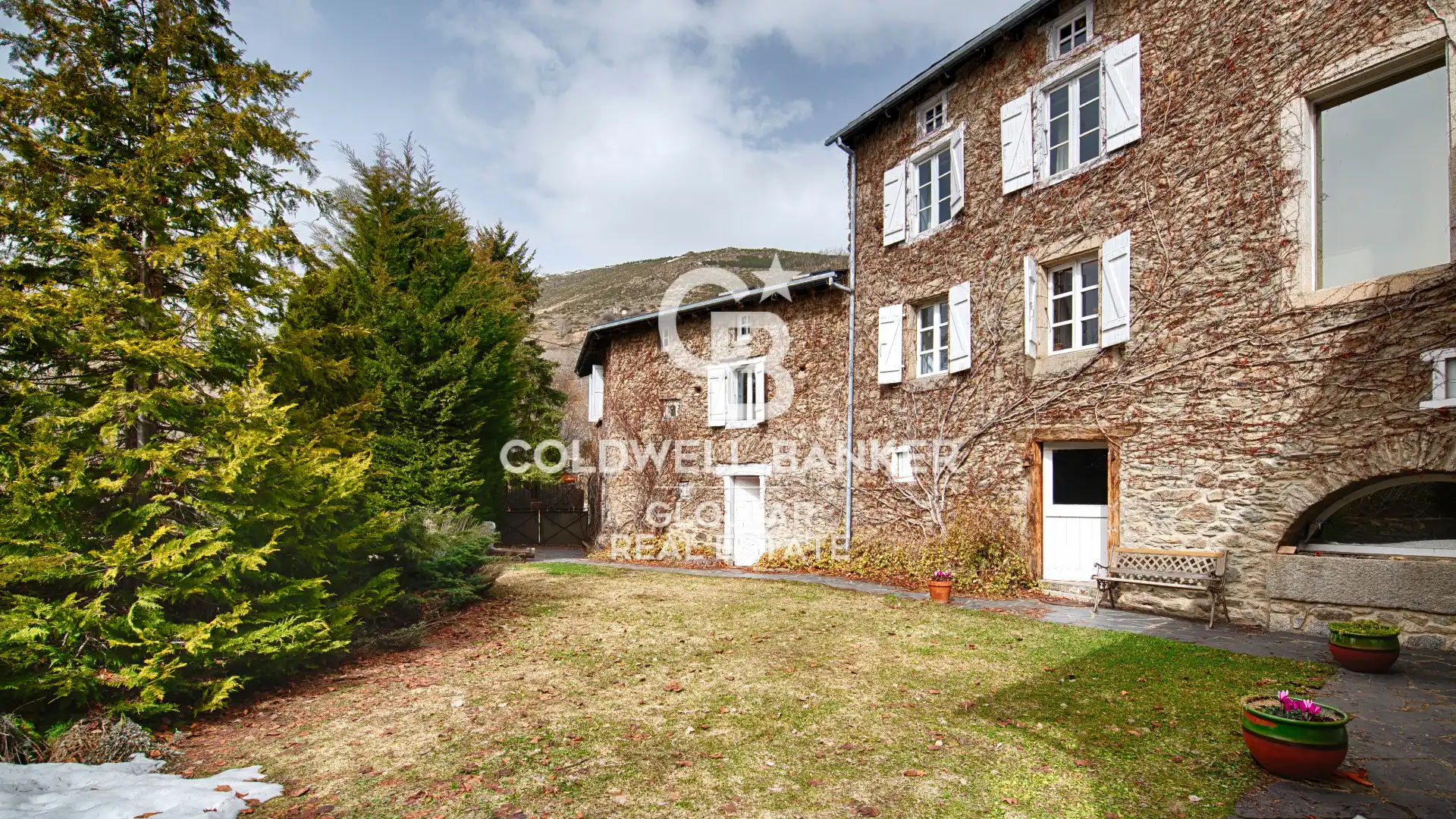 Vista exterior de Finca rústica en venta en Targassonne con Calefacción, Jardín privado y Parquet