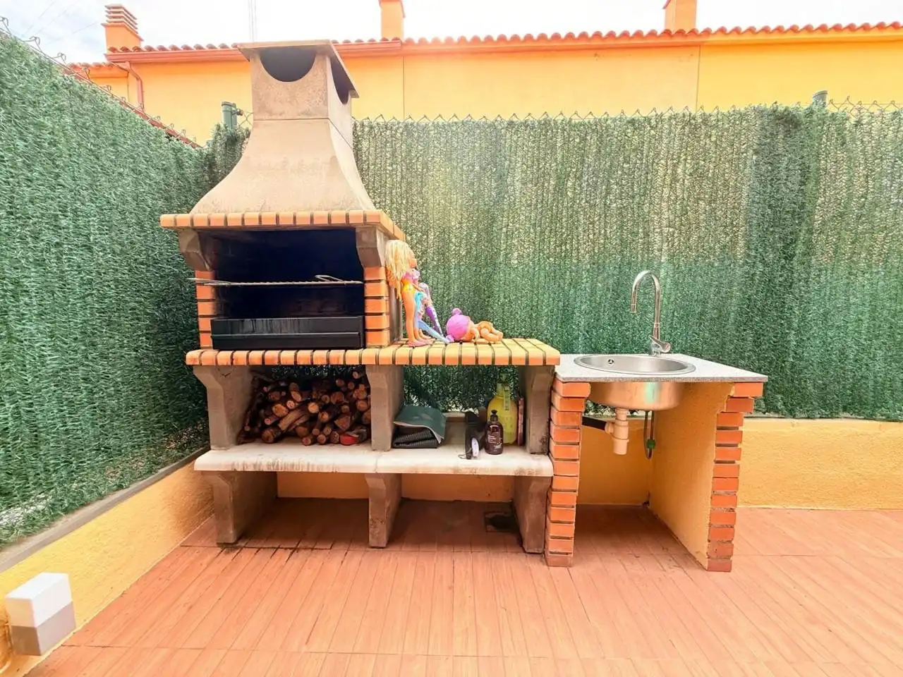 Garden of Houses for sale in Hostalric  with Air Conditioner, Heating and Private garden