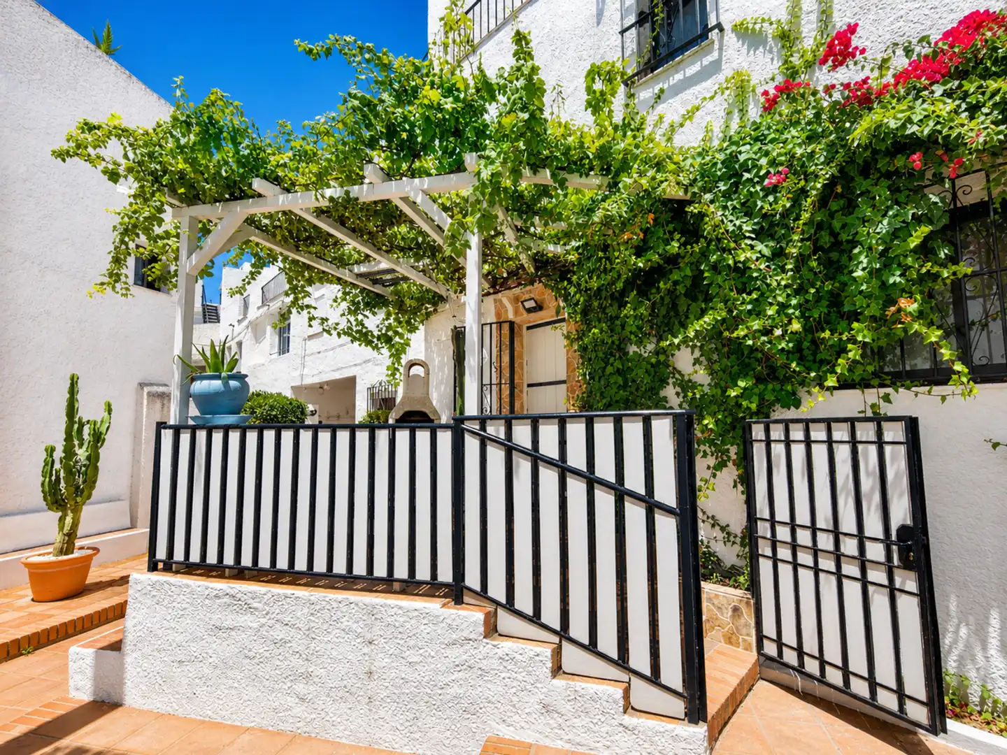 Terrassa de Apartament en venda en Manilva amb Aire condicionat, Terrassa i Piscina