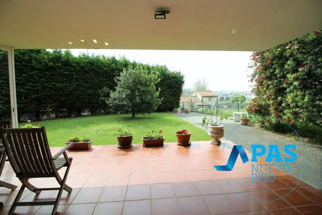Terrassa de Casa o xalet en venda en Santander amb Calefacció, Jardí privat i Terrassa