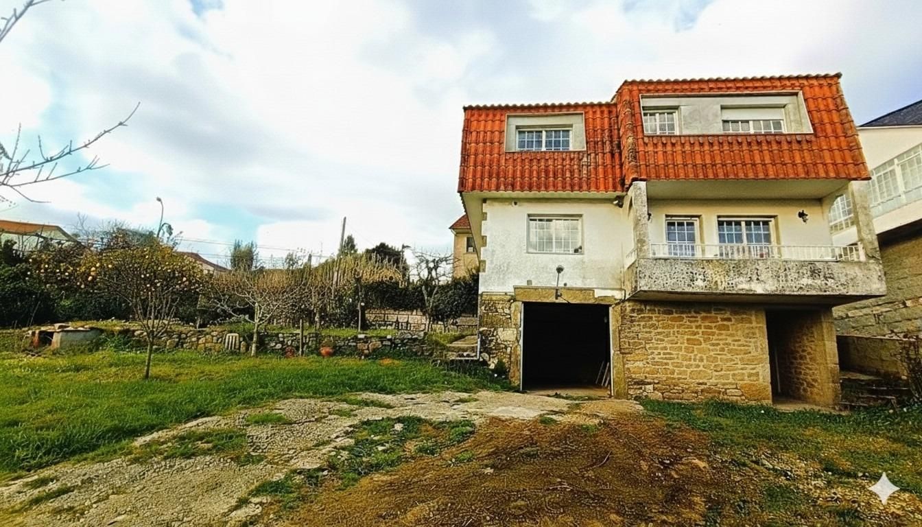 Vista exterior de Casa o xalet en venda en Vigo  amb Calefacció, Jardí privat i Terrassa