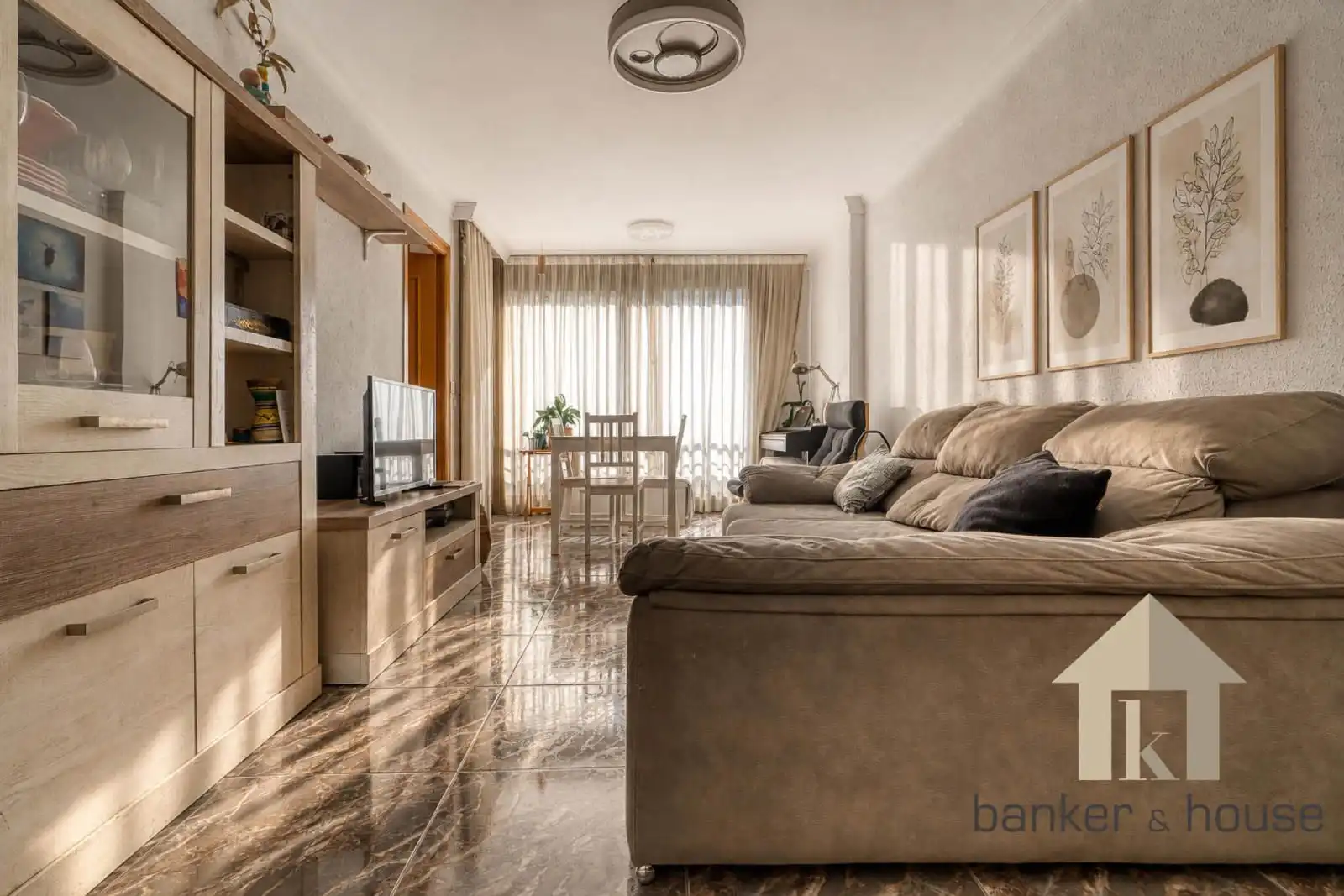 Sala de estar de Piso en venta en Cerdanyola del Vallès con Aire acondicionado, Calefacción y Terraza