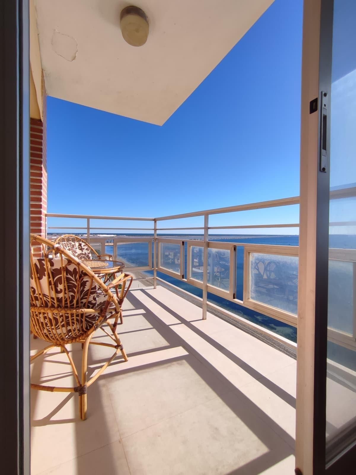 Dormitori de Àtic en venda en San Pedro del Pinatar amb Terrassa i Balcó