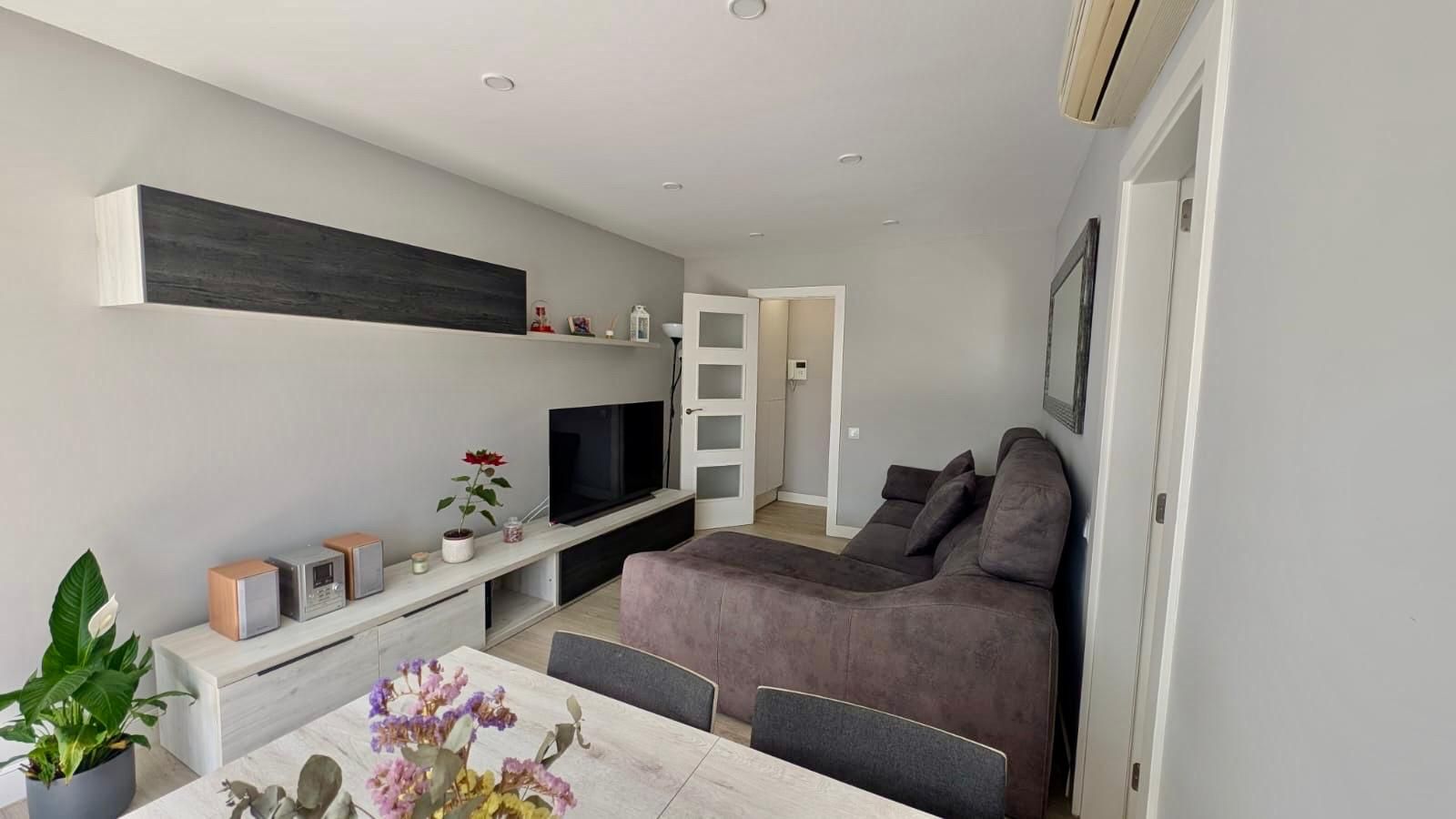 Living room of Flat for sale in  Barcelona Capital  with Storage room and Balcony