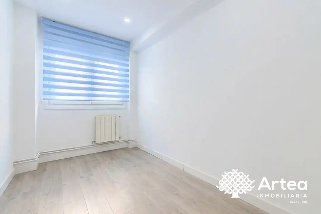 Dormitori de Pis en venda en Bilbao  amb Calefacció, Jardí privat i Terrassa