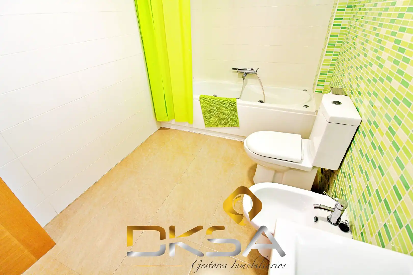 Bathroom of Flat for rent in Vila-real  with Air Conditioner and Heating