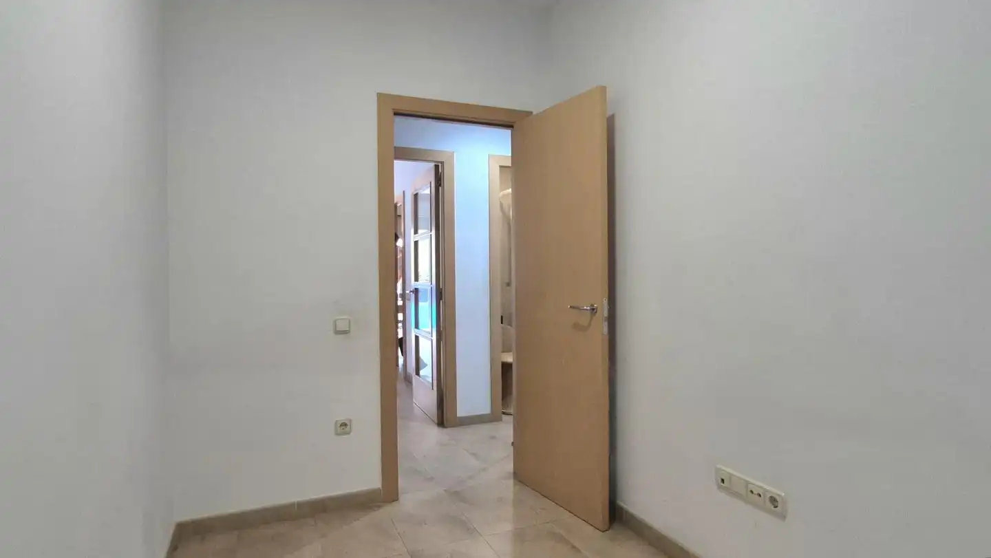 Piso en venta en Terrassa con Calefacción y Balcón