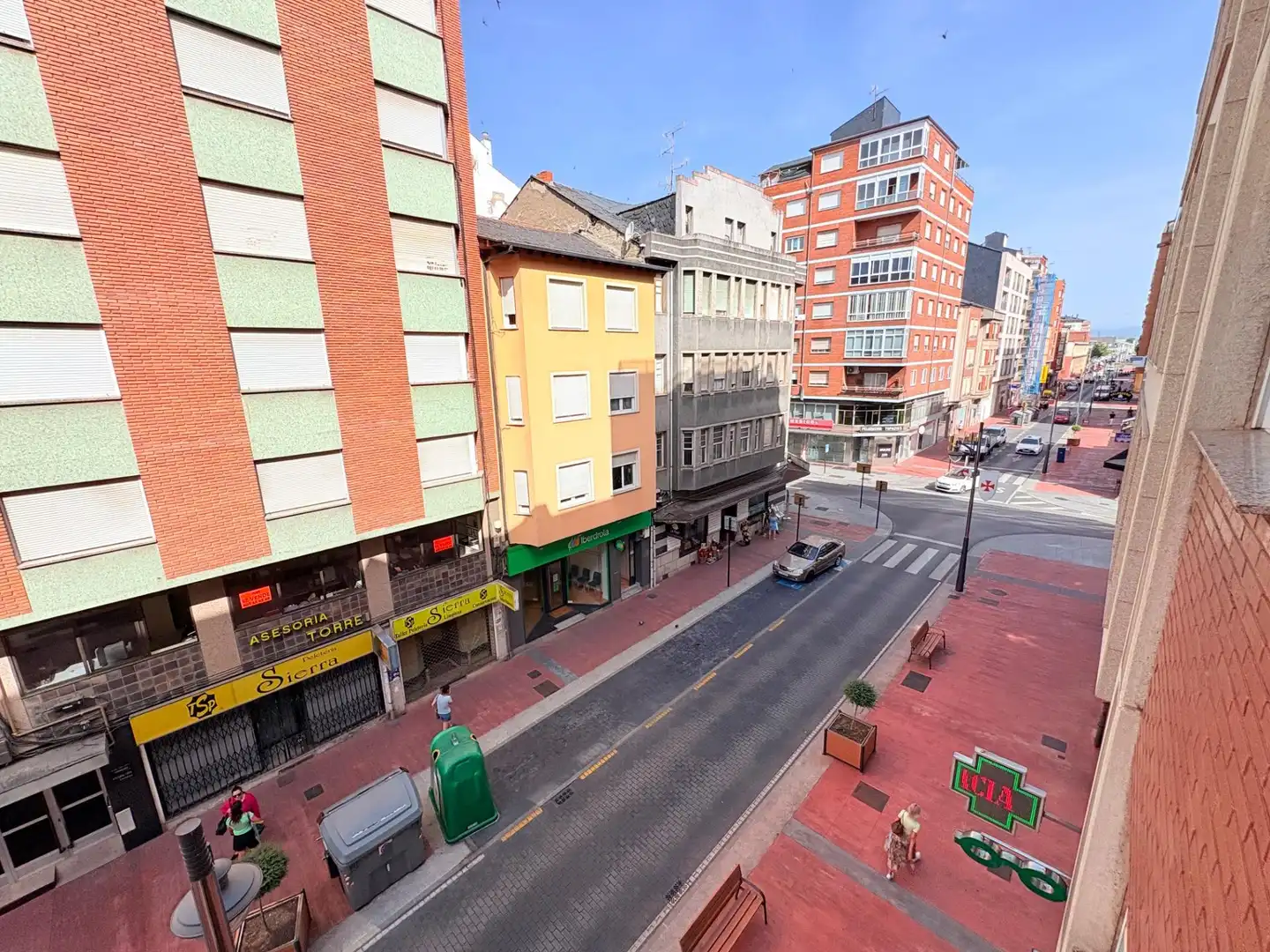 Vista exterior de Piso en venta en Ponferrada con Calefacción, Trastero y Amueblado