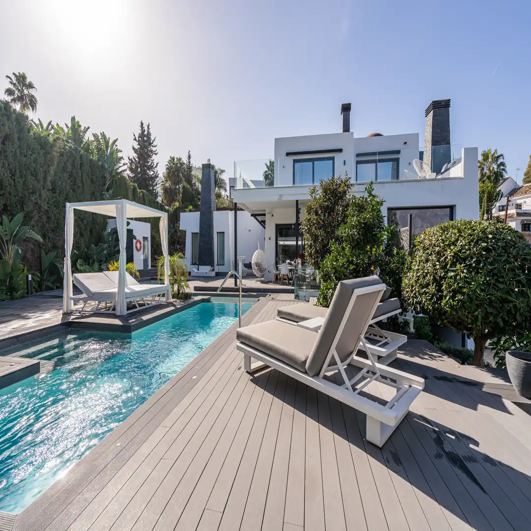 Casa amb piscina en venda a Nueva Andalucía, imagen 2