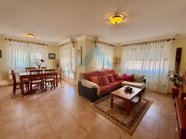 Sala de estar de Casa o chalet en venta en Los Santos de la Humosa con Aire acondicionado, Calefacción y Terraza