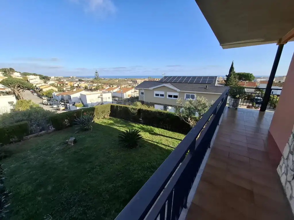 Exterior view of Houses for sale in Pineda de Mar