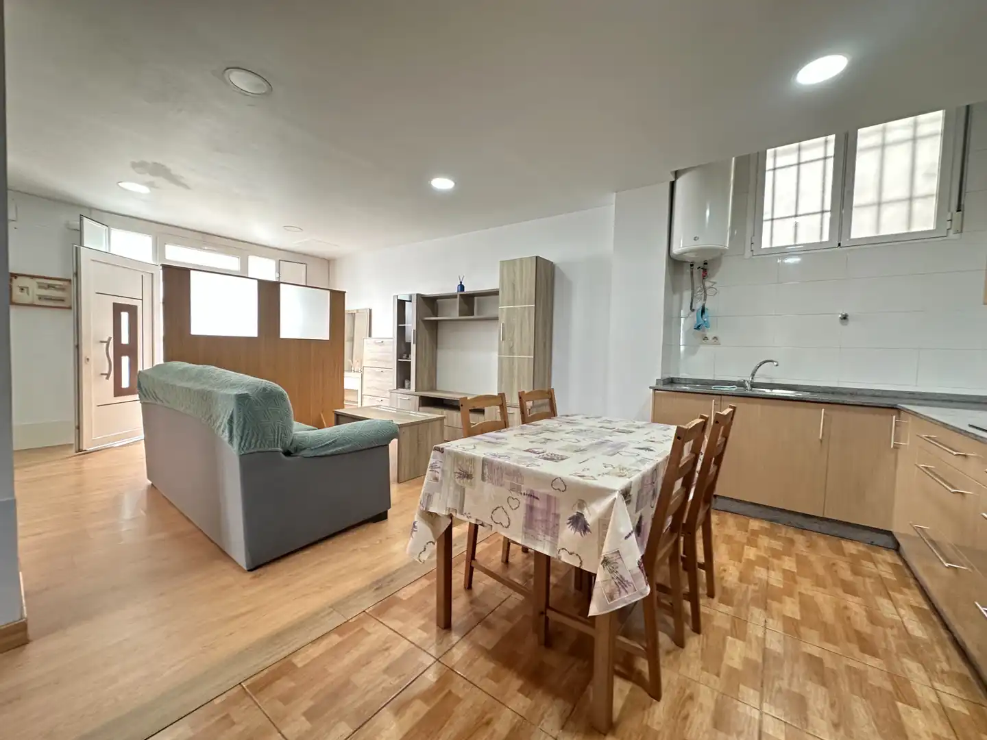 Flat for rent in Avenida de Coímbra, Campus Norte - San Caetano