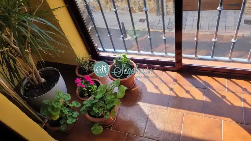 Terrassa de Casa o xalet en venda en Segovia amb Calefacció, Parquet i Terrassa
