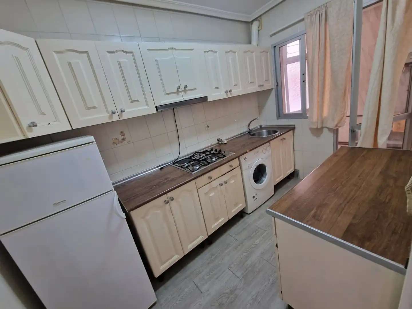 Cocina de Piso en venta en Talavera de la Reina con Calefacción, Parquet y Trastero