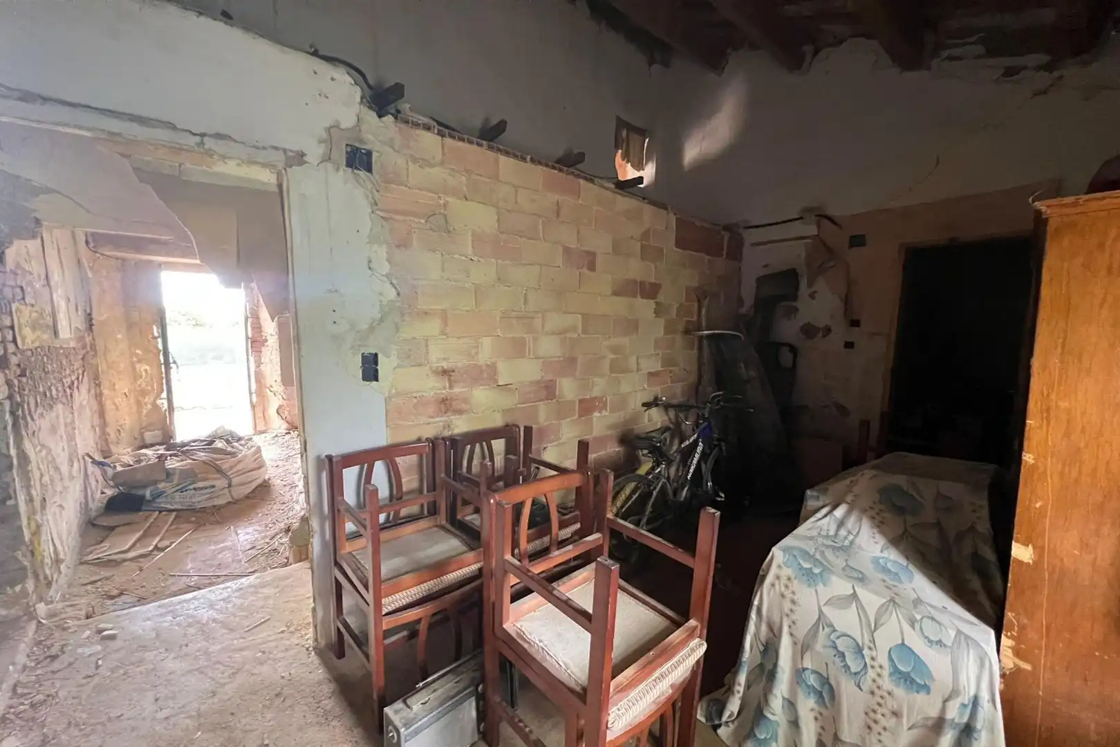 Houses for sale in Deltebre  with Private garden