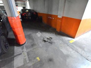 Individual en venda a Avenida juan de bobon 3