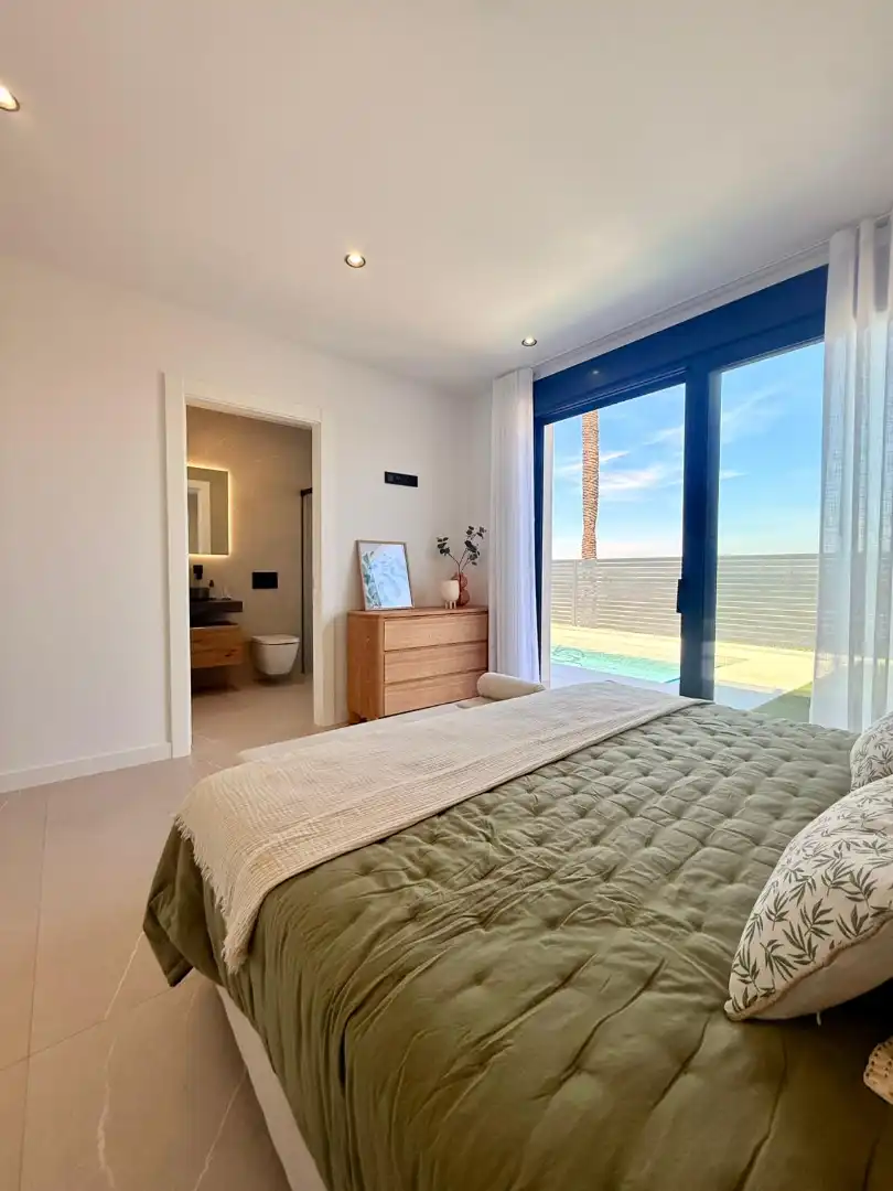 Casa o xalet en venda a Calle Torrevieja, San Agustín