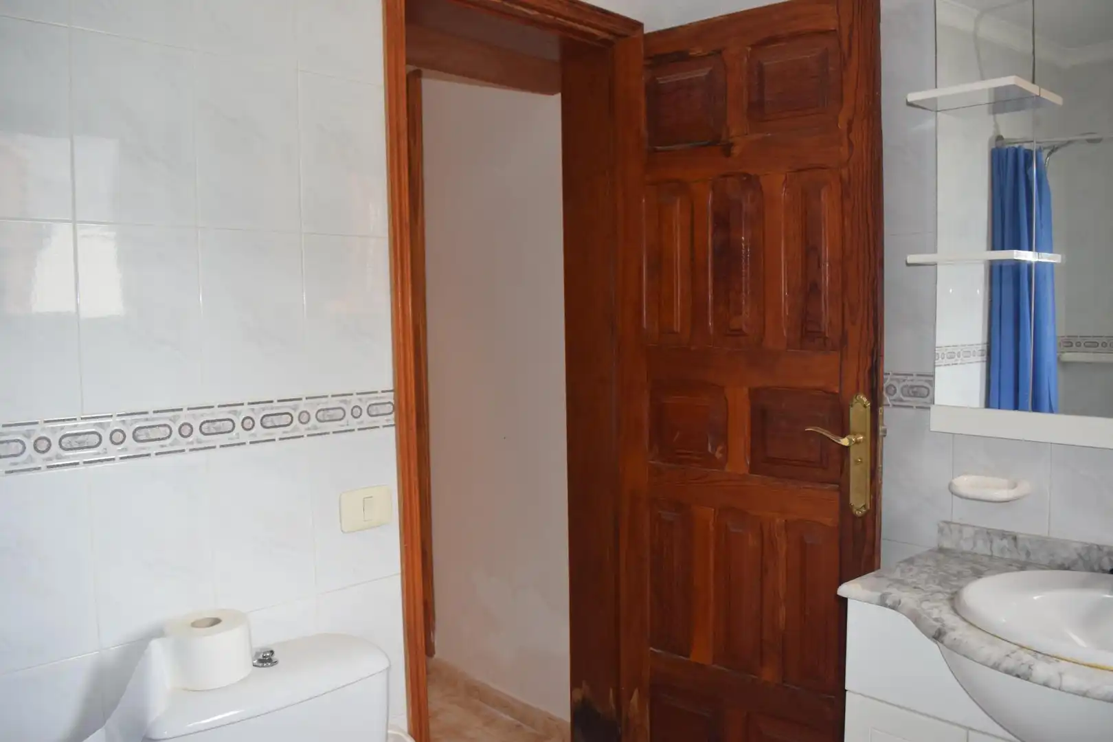 Bathroom of Houses for sale in San Bartolomé de Tirajana  with Private garden, Terrace and Storage room