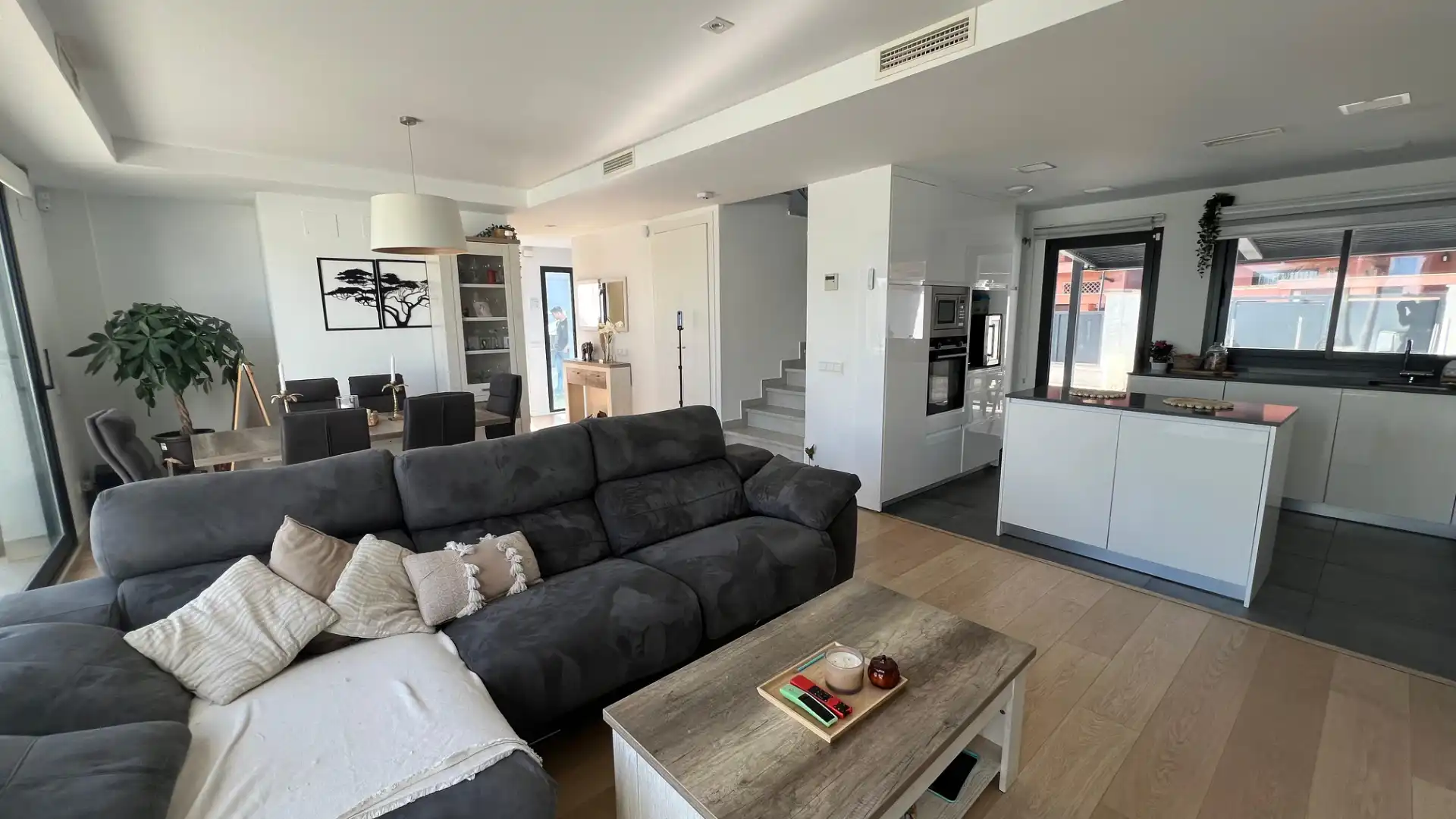 Sala de estar de Casa adosada en venta en Alhaurín de la Torre con Aire acondicionado, Jardín privado y Terraza