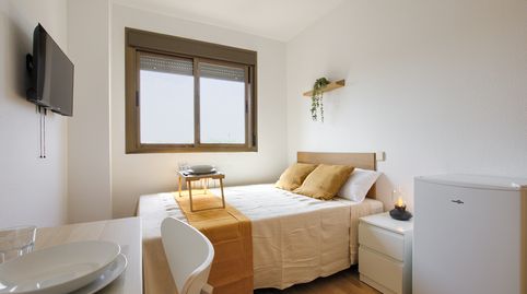 Foto 2 von Zimmer in Calle de Los Monasterios de Suso y Yuso, Montecarmelo, Madrid Capital