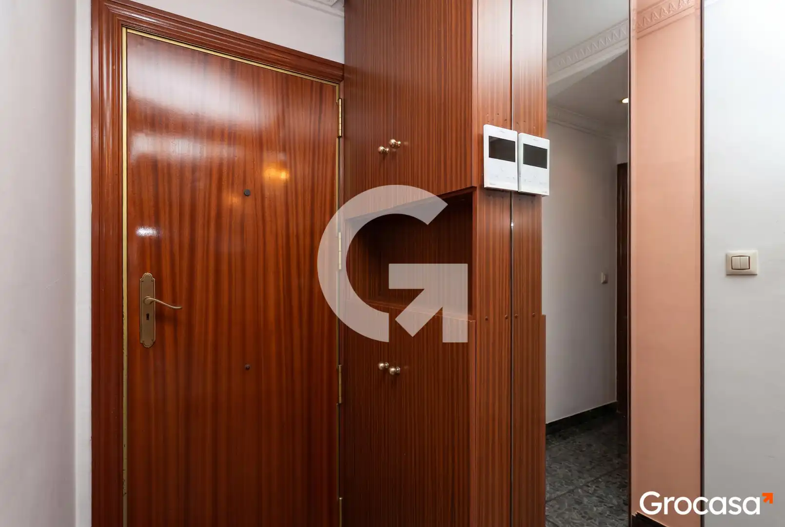 Piso en venta en L'Hospitalet de Llobregat con Aire acondicionado, Calefacción y Balcón
