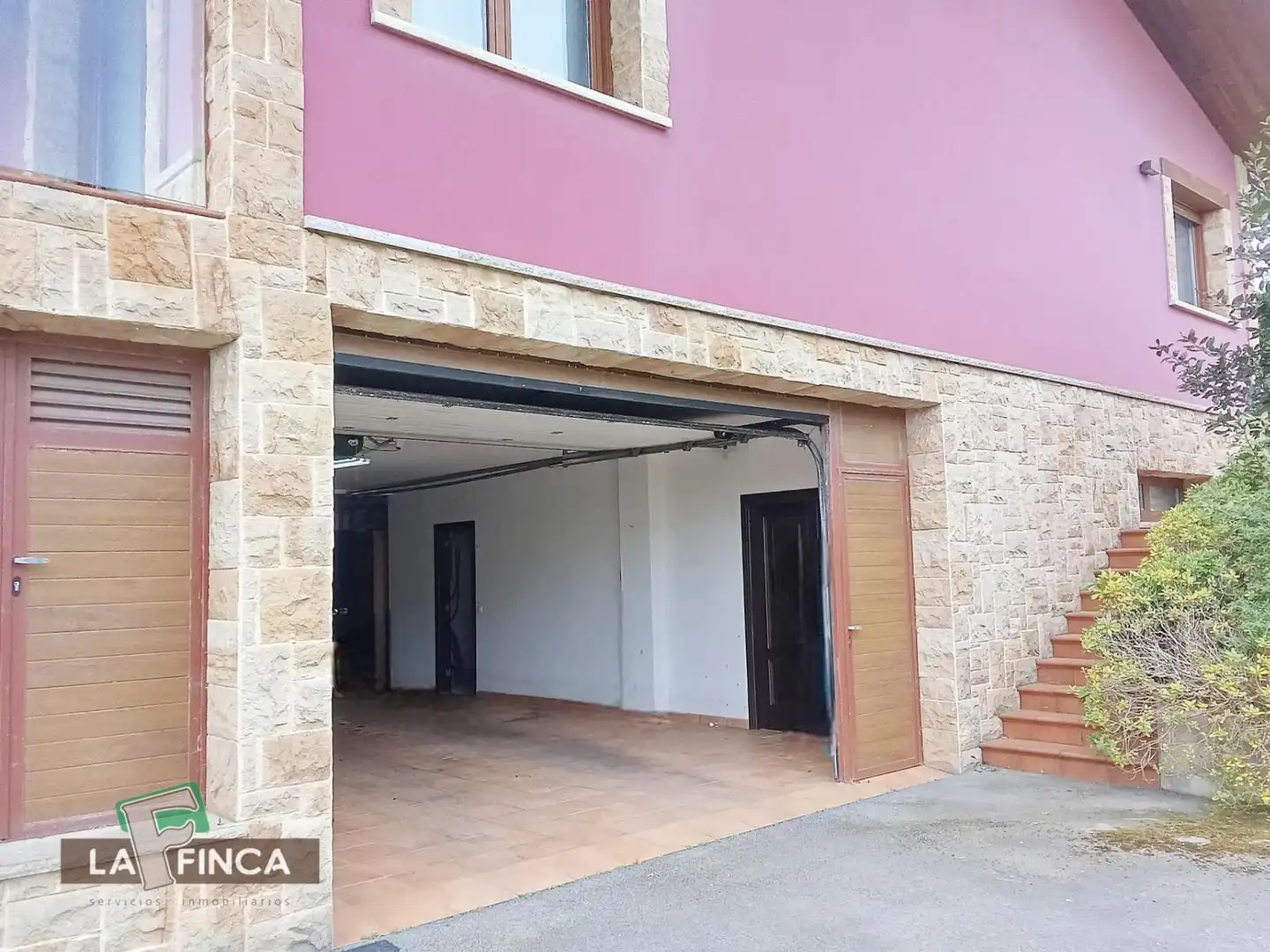 Parking of Houses for sale in Gozón  with Heating, Parquet flooring and Terrace