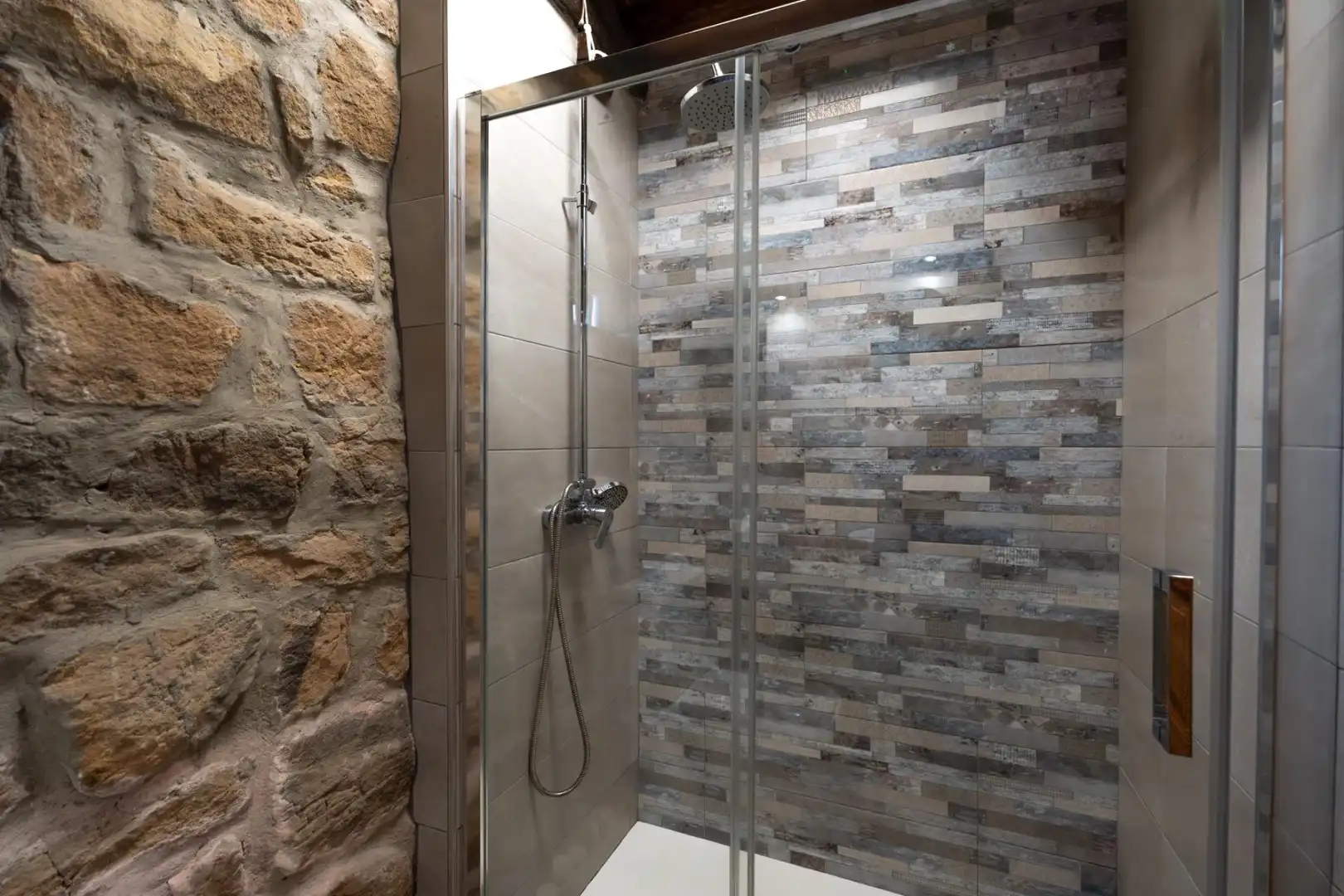 Baño de Casa o chalet en venta en San Pedro del Romeral con Calefacción, Jardín privado y Terraza