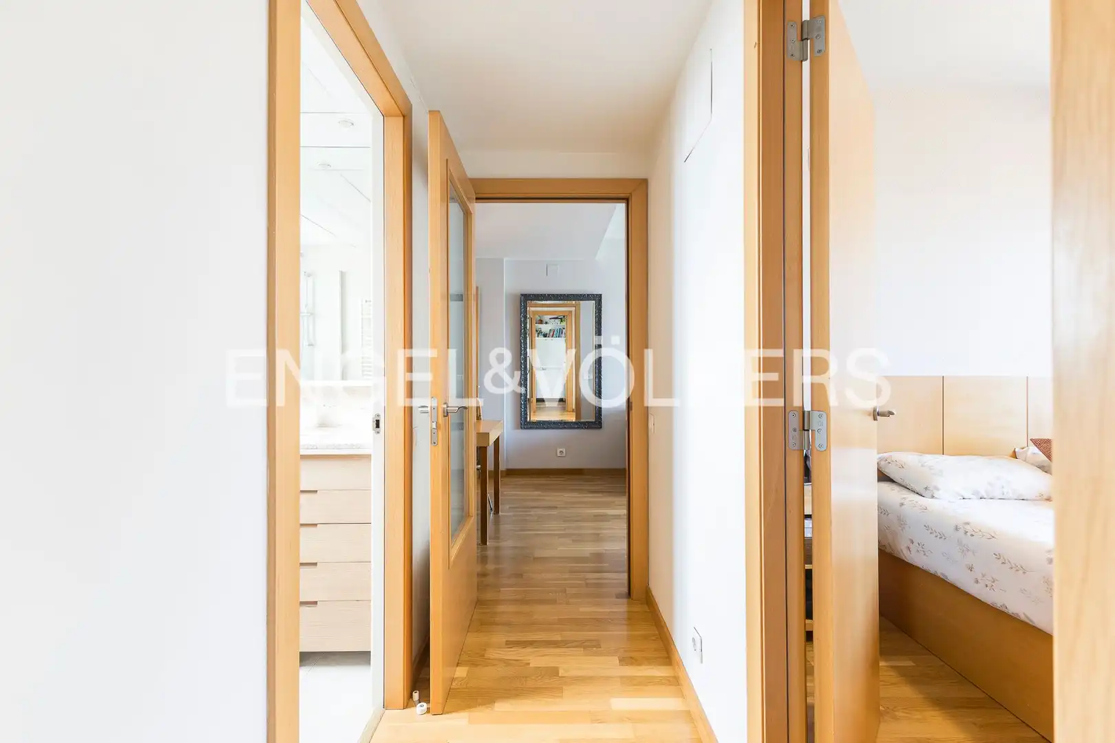 Flat for sale in Barcelona  with Air Conditioner, Heating and Private garden