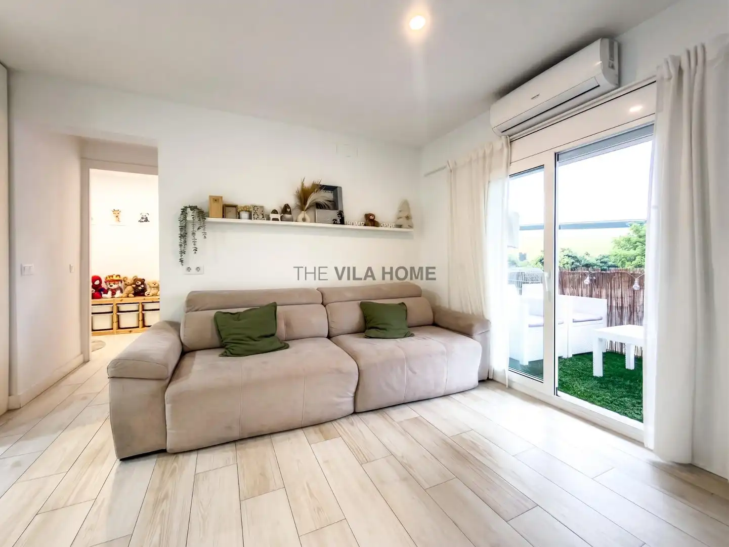 Sala de estar de Piso en venta en Vilanova i la Geltrú con Aire acondicionado, Calefacción y Balcón