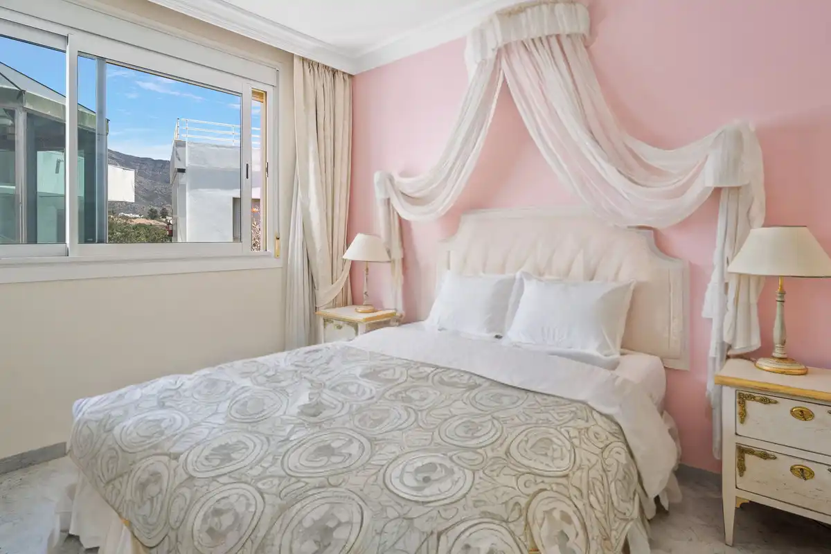 Penthouse with pool for sale in Avenida Bulevar Príncipe Alfonso de Hohenlohe, imagen 5