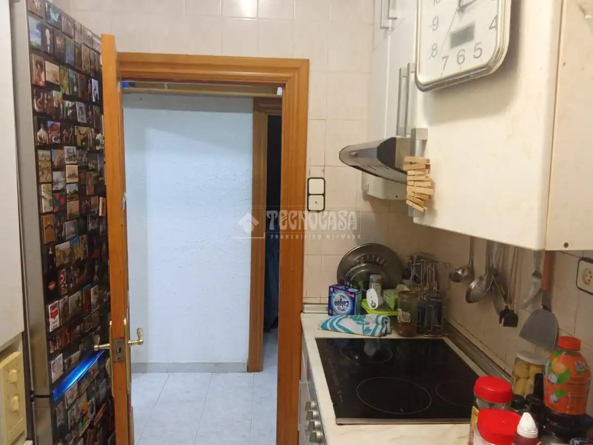Kitchen of Flat for sale in Zaragoza  with Air Conditioner, Heating and Alarm