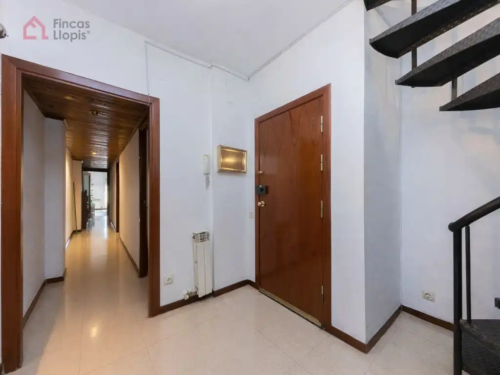 Wohnung zum Verkauf in L'Hospitalet de Llobregat mit Terrasse und Balkon