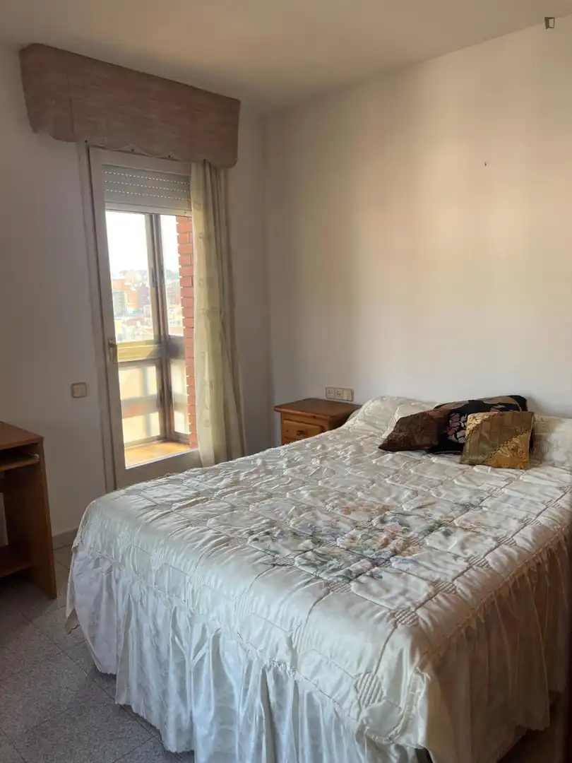 Bedroom of Houses for share in  Barcelona Capital  with Furnished, Oven and Washing machine