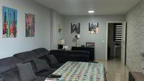 Sala d'estar de Pis en venda en Utrera amb Jardí privat, Terrassa i Balcó