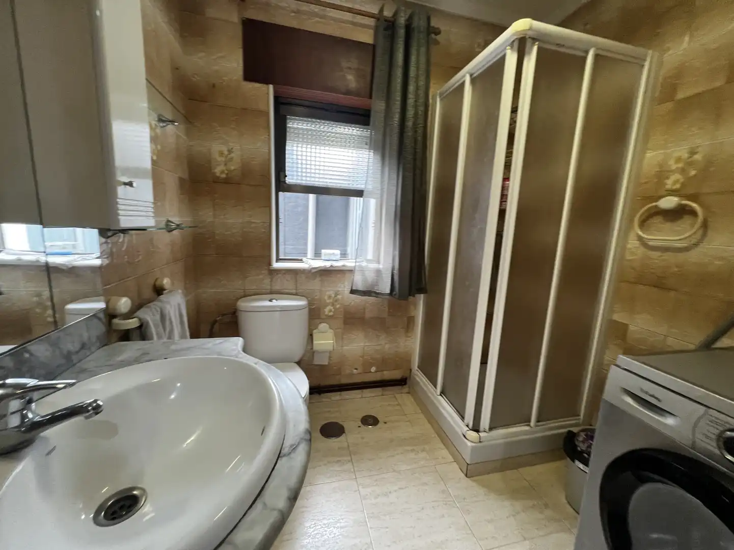Bathroom of Detached homes for sale in Torrelavega   with Heating, Private garden and Parquet flooring