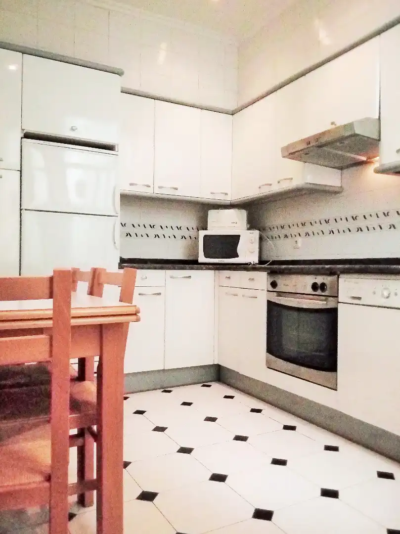 Cocina de Piso de alquiler en Donostia - San Sebastián  con Aire acondicionado, Calefacción y Parquet